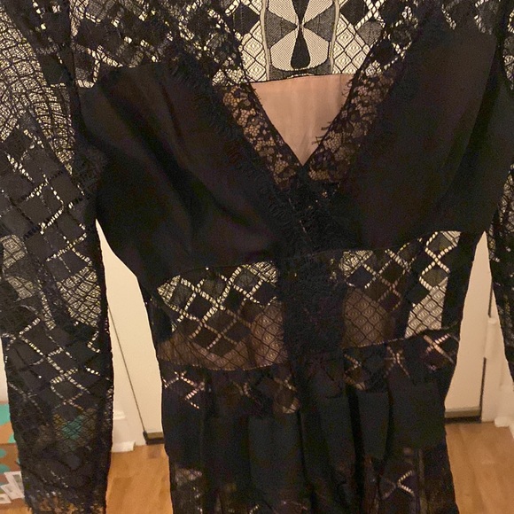 Gorgeous black cream lace dress - Picture 13 of 15
